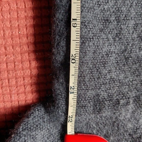 Steve Madden OSFM Long Neck Poncho-Type Sweater Cover-up - Picture 7 of 15